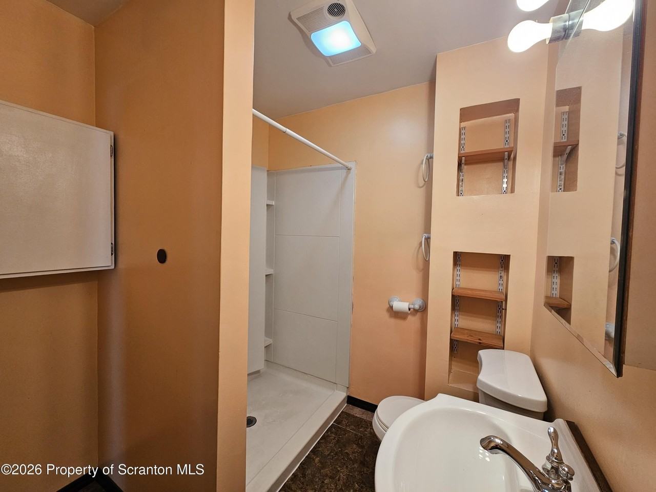132 Smith St #2ndFL - Photo 6 of 12