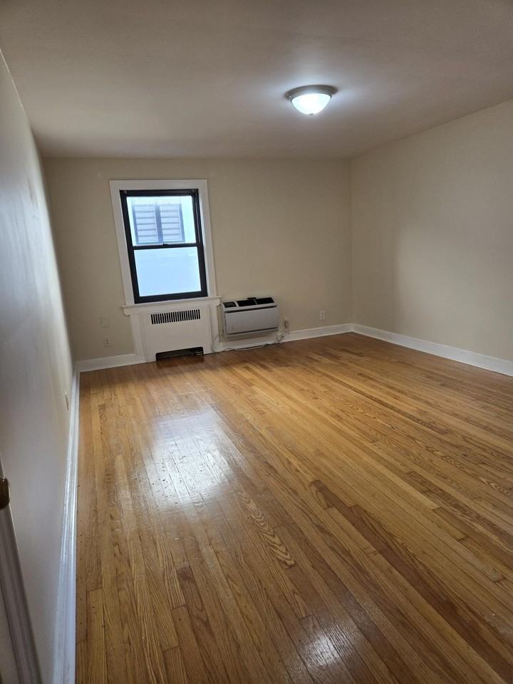 69 Henry Ave - Photo 2 of 9