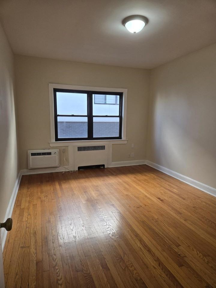 69 Henry Ave - Photo 3 of 9