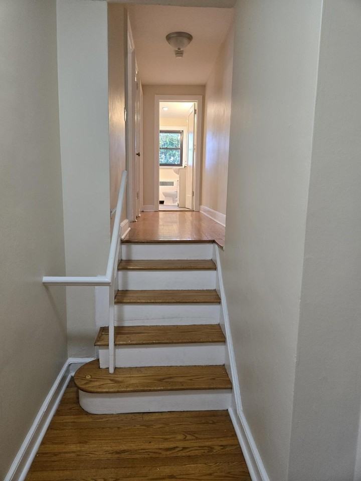 69 Henry Ave - Photo 6 of 9