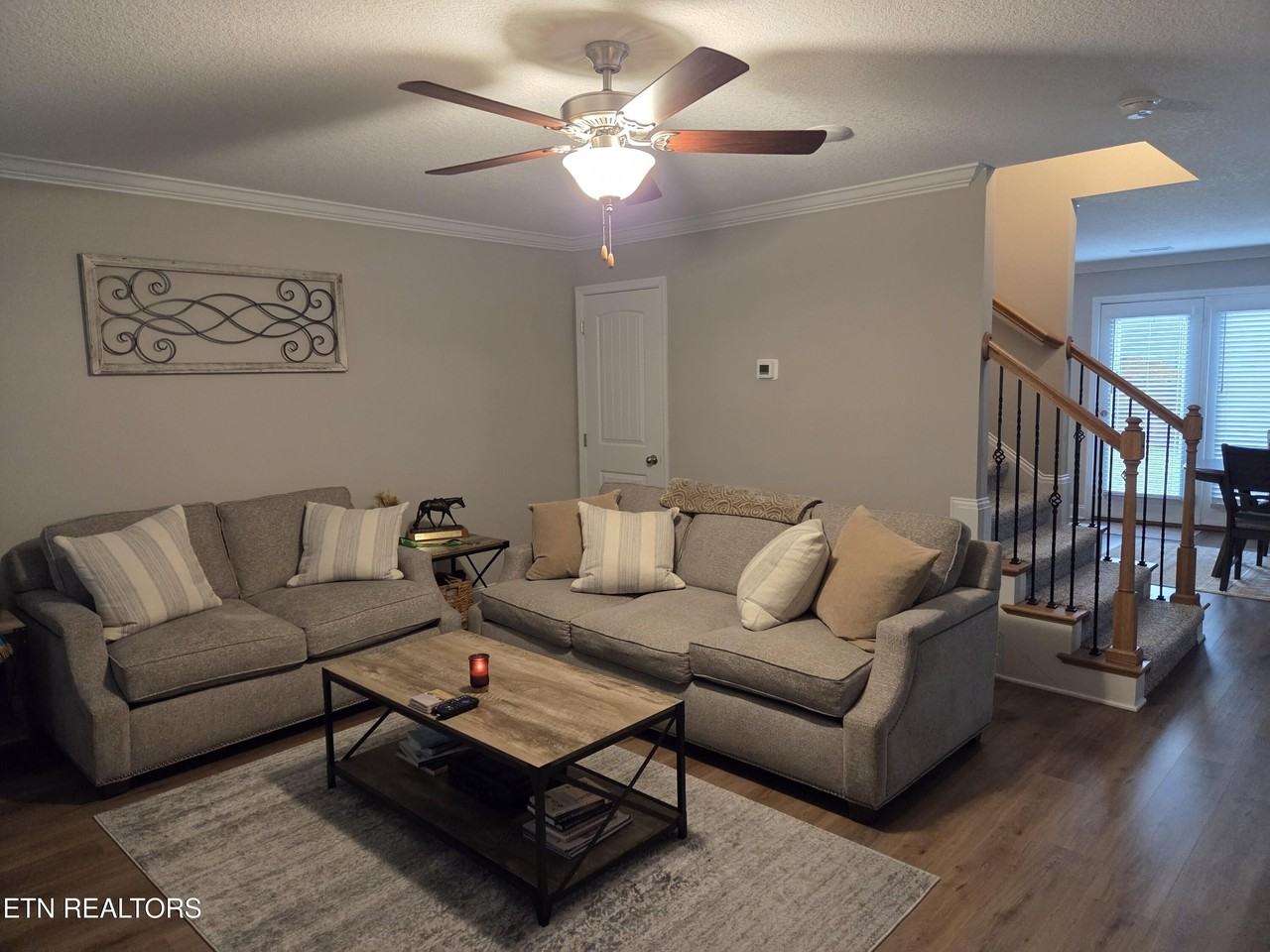 11351 Narrow Leaf Dr - Photo 4 of 17