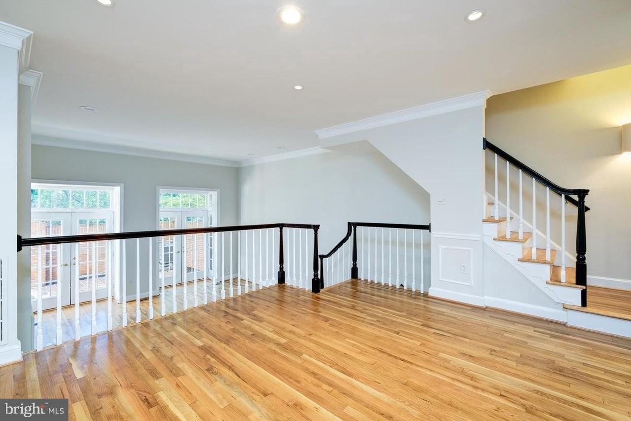 4335 Westover Pl Nw - Photo 5 of 36