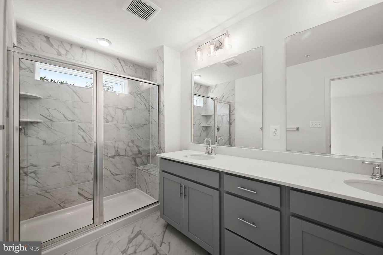 8294 Longford Rd - Photo 2 of 39
