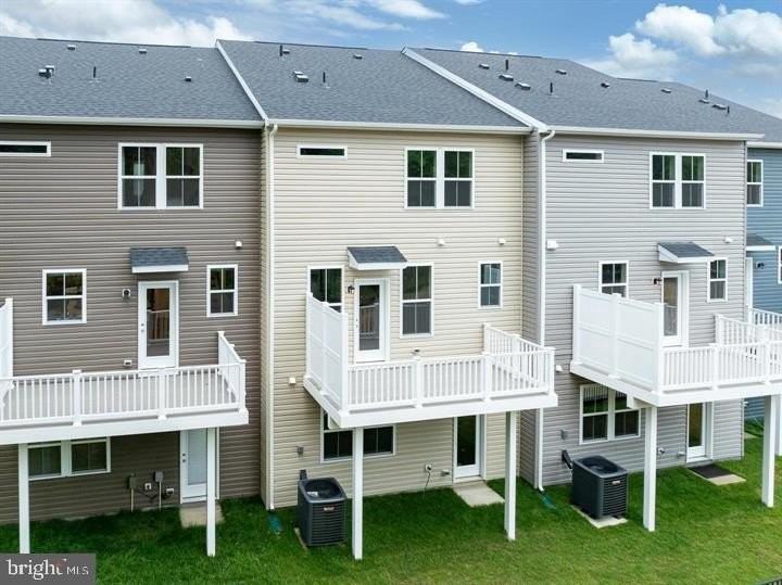 8294 Longford Rd - Photo 3 of 39
