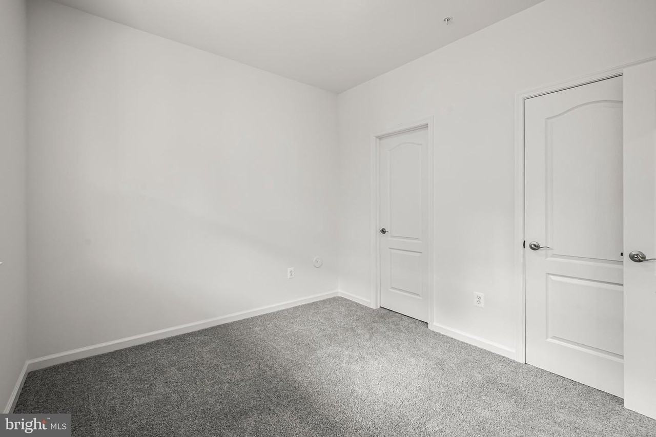 8294 Longford Rd - Photo 5 of 39