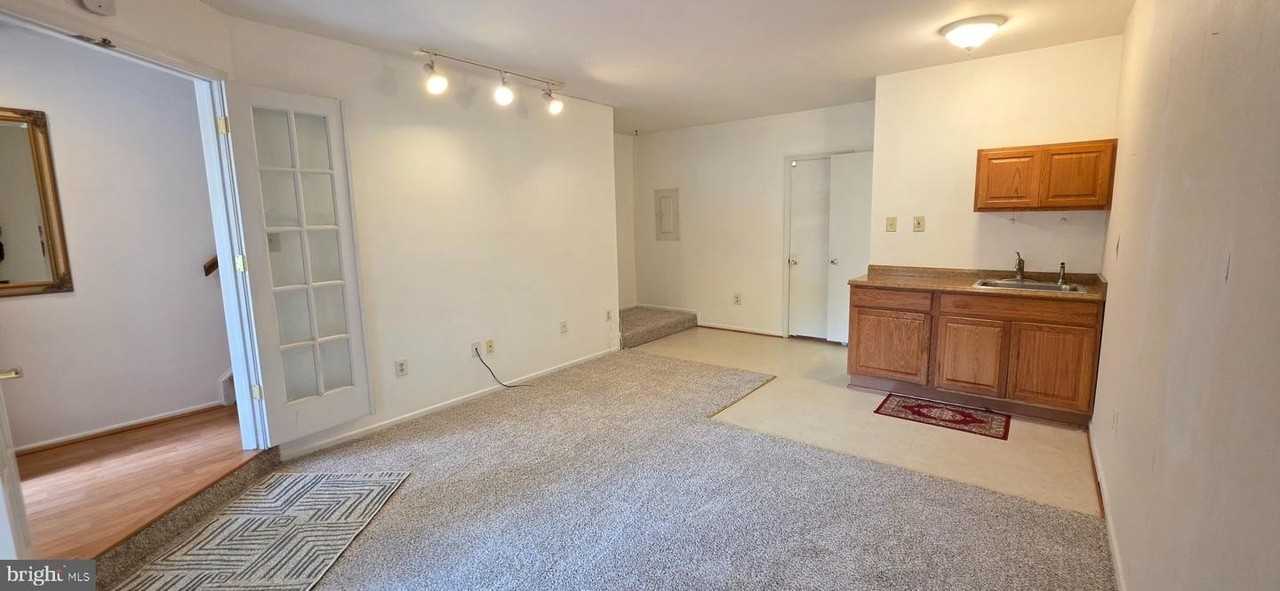 3725 Airdire Ct - Photo 3 of 36