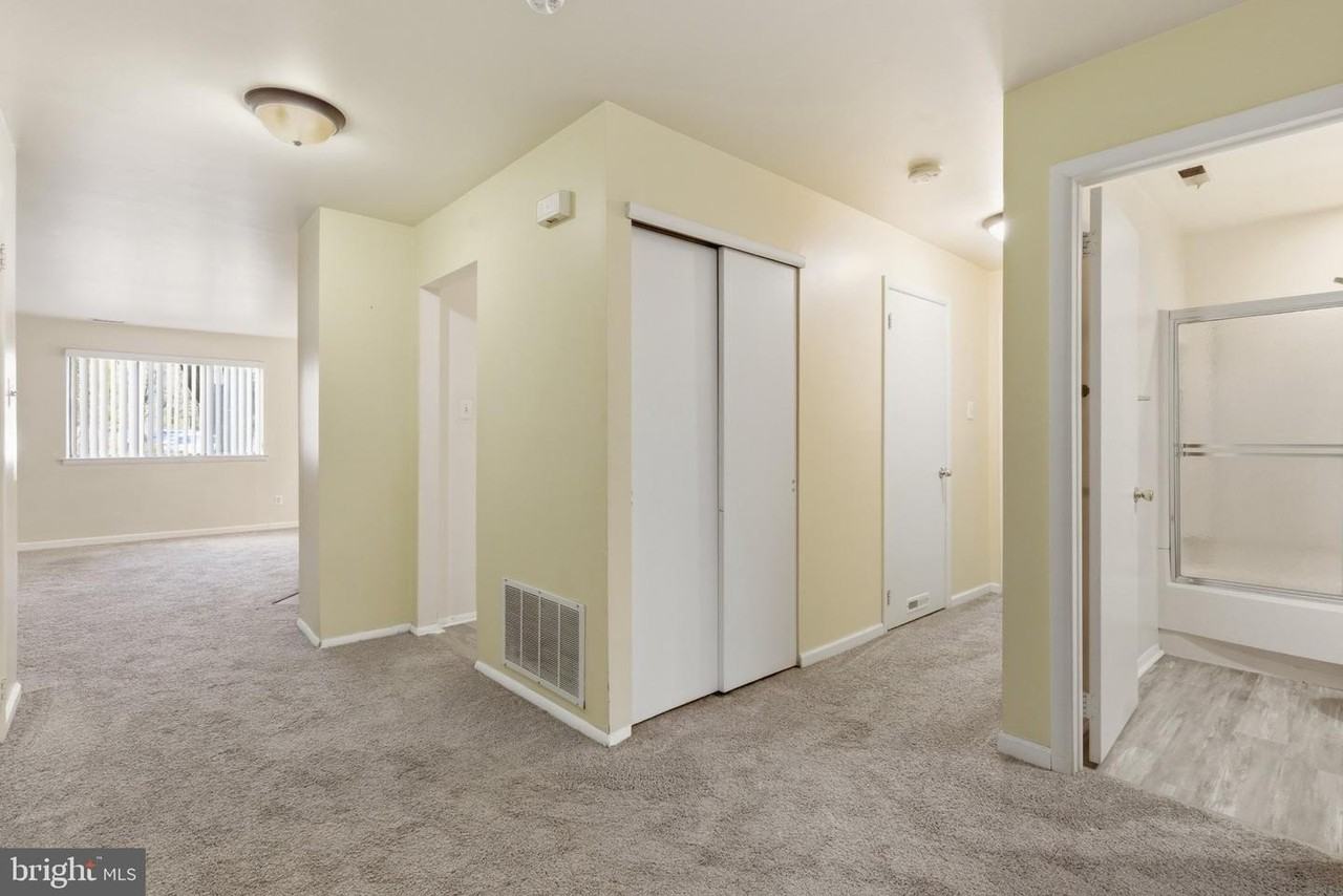 305-A Cypress Point Cir - Photo 4 of 21