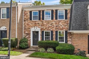 featured image of 6605 Mclean Ct