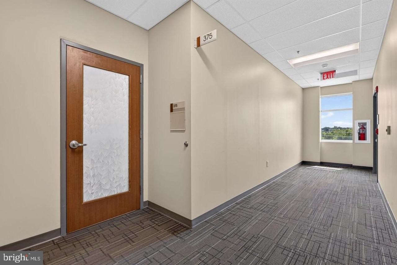 24430 Stone Springs Blvd - Photo 4 of 25