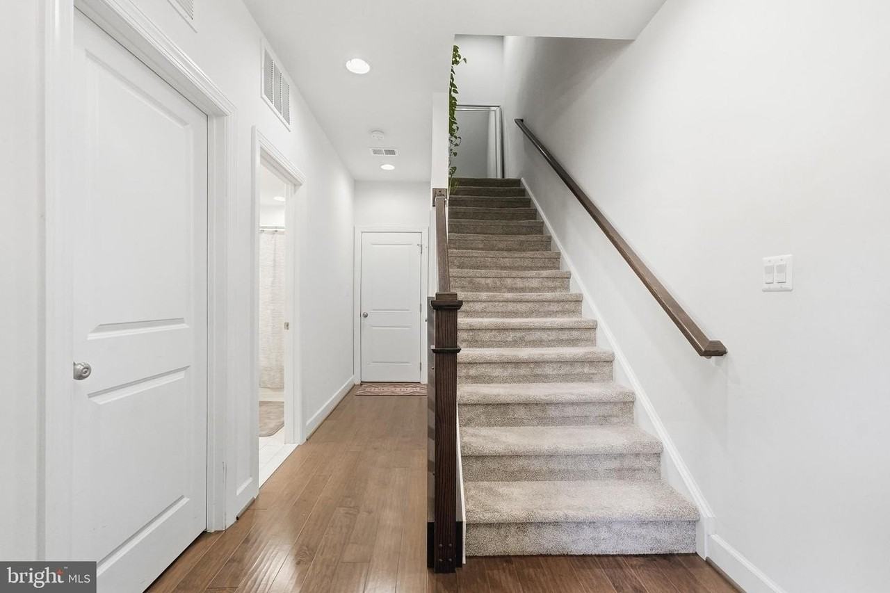 657 Belmont Bay Dr - Photo 2 of 30