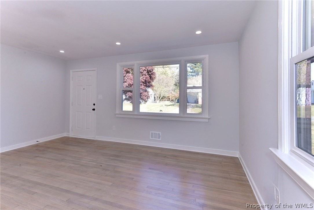 924 Foley Dr - Photo 6 of 28