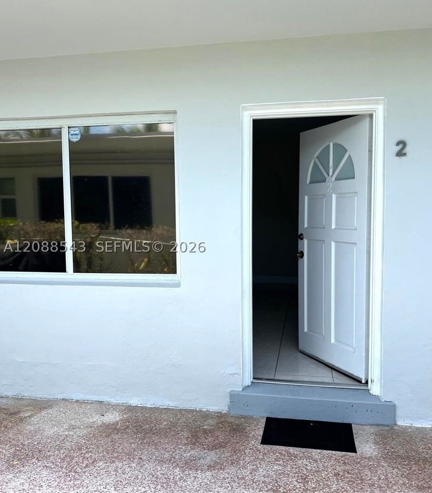 8271 Crespi Blvd #2 - Photo 2 of 10