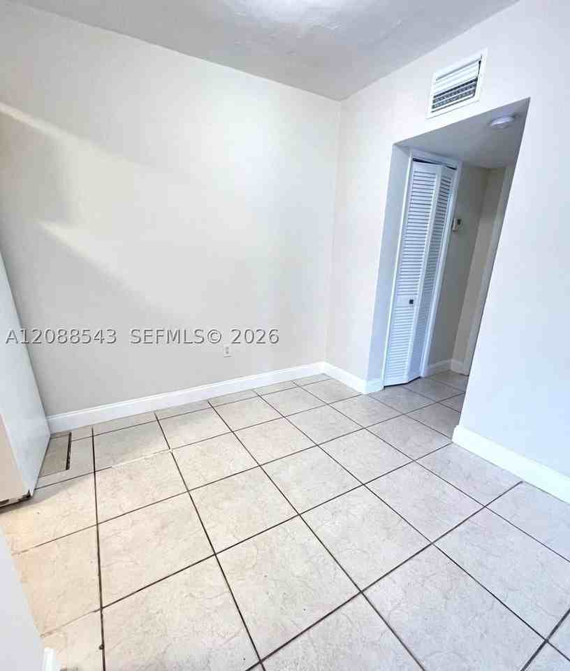 8271 Crespi Blvd #2 - Photo 5 of 10
