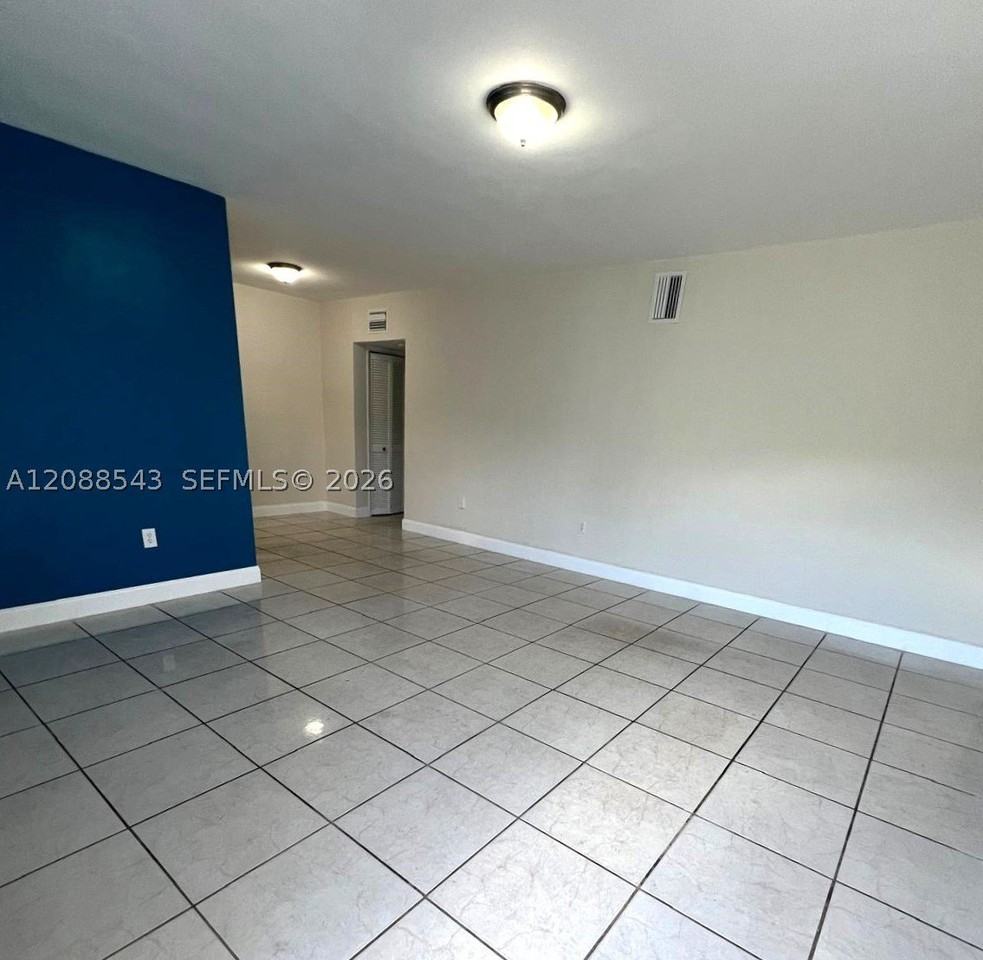 8271 Crespi Blvd #2 - Photo 7 of 10