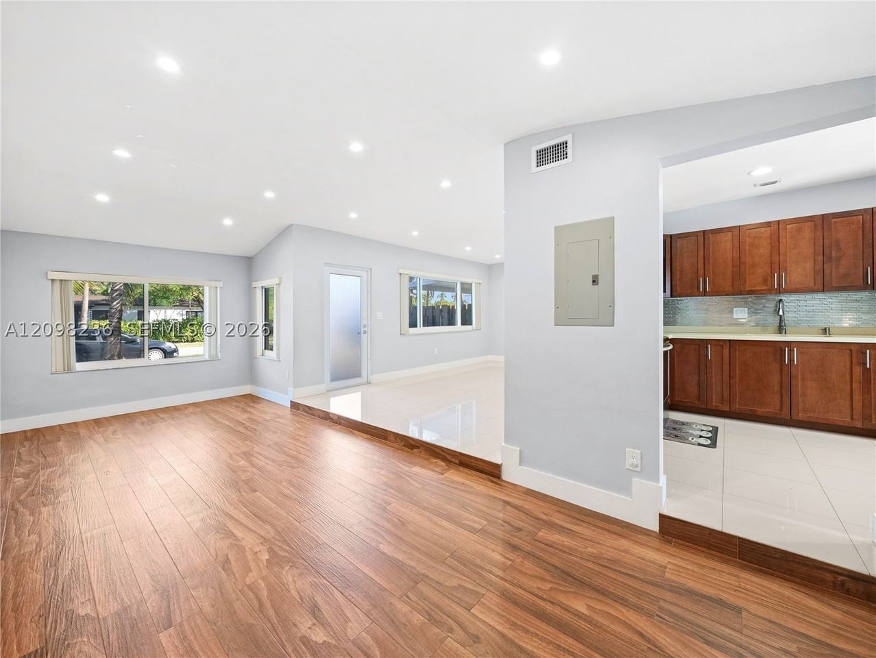 7930 Sw 36th Ter #7930 - Photo 5 of 21