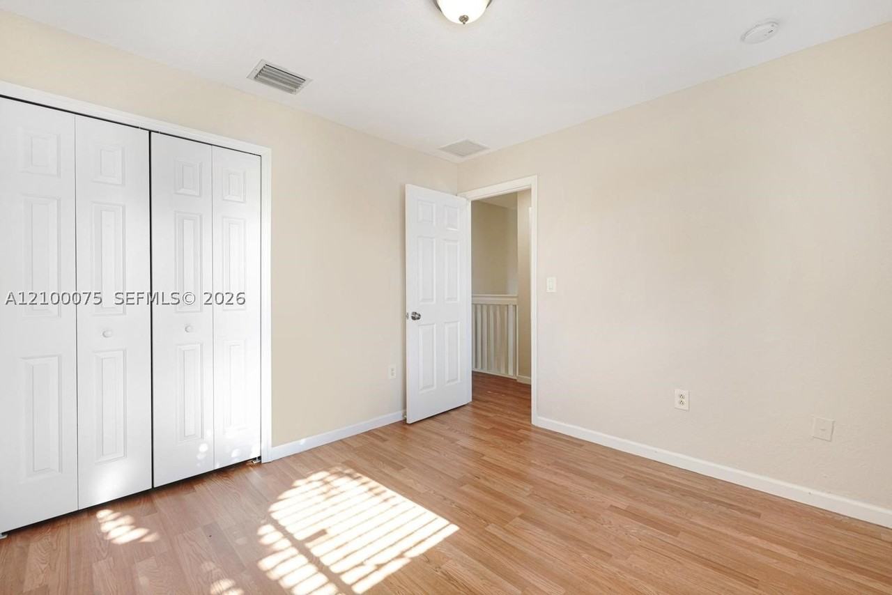 2828 Se 16th Ave #114 - Photo 4 of 34