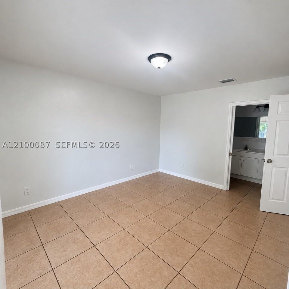 160 Sw 8th Ave #160 - Photo 2 of 10