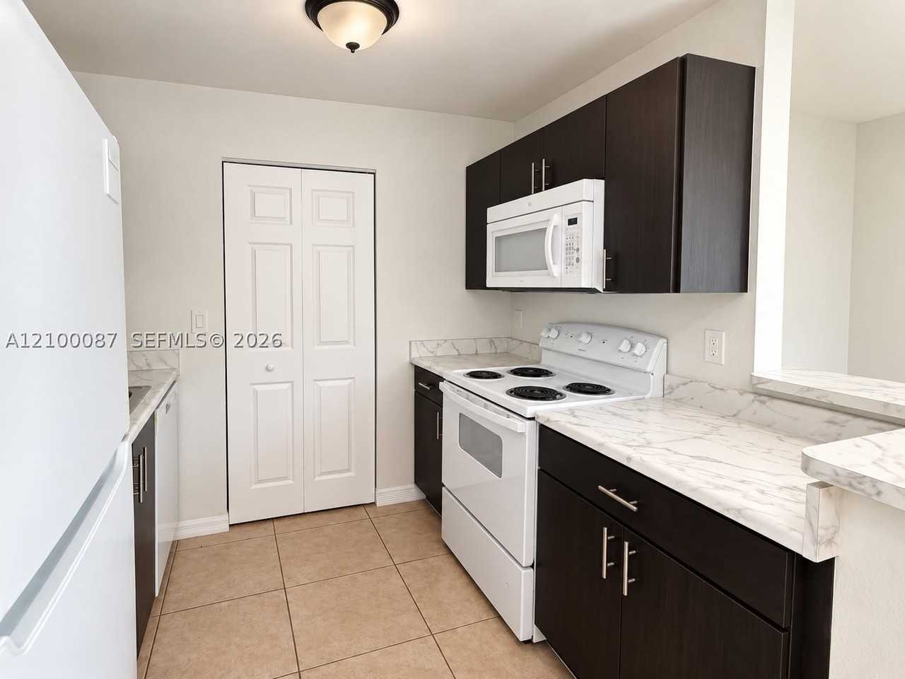 160 Sw 8th Ave #160 - Photo 5 of 10