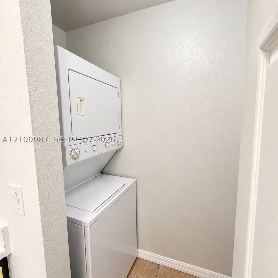 160 Sw 8th Ave #160 - Photo 6 of 10