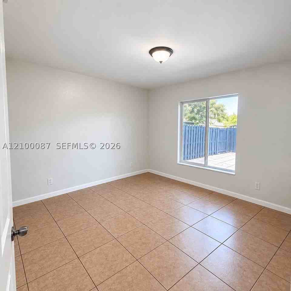 160 Sw 8th Ave #160 - Photo 7 of 10