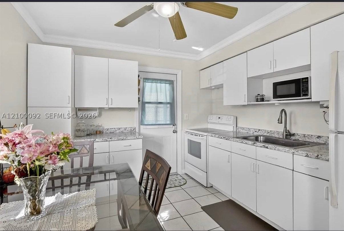 6717 Farragut St - Photo 5 of 12