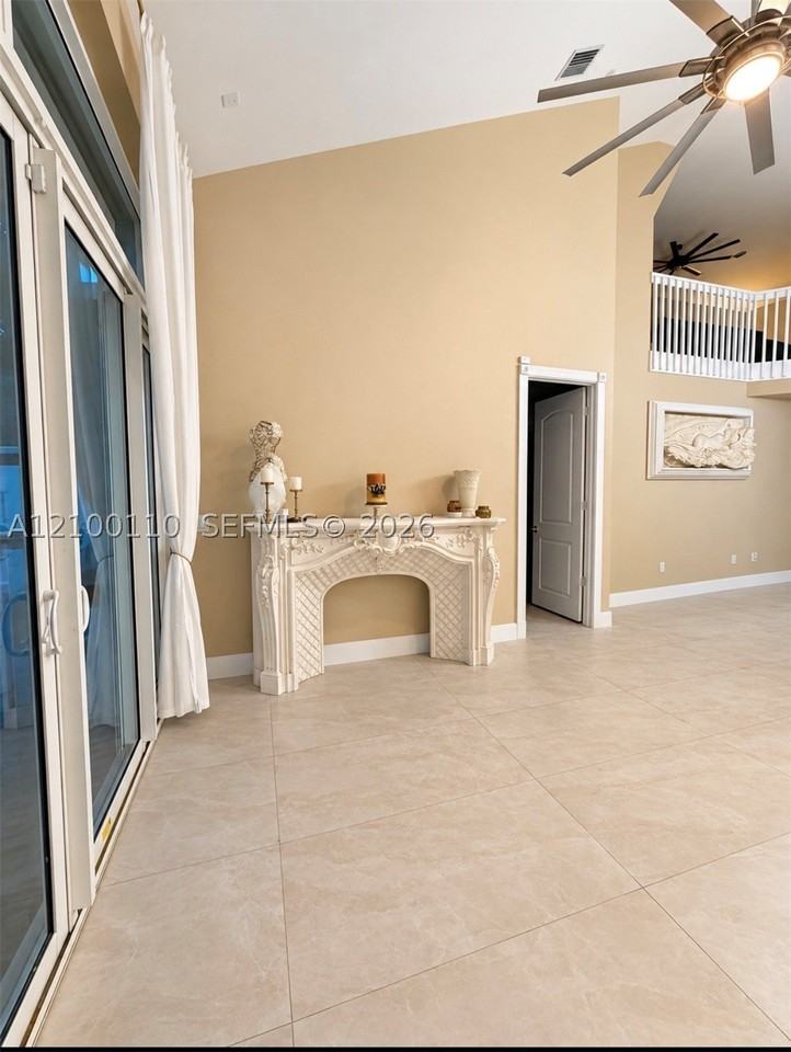 412 W Palm Aire Dr #412 - Photo 2 of 15