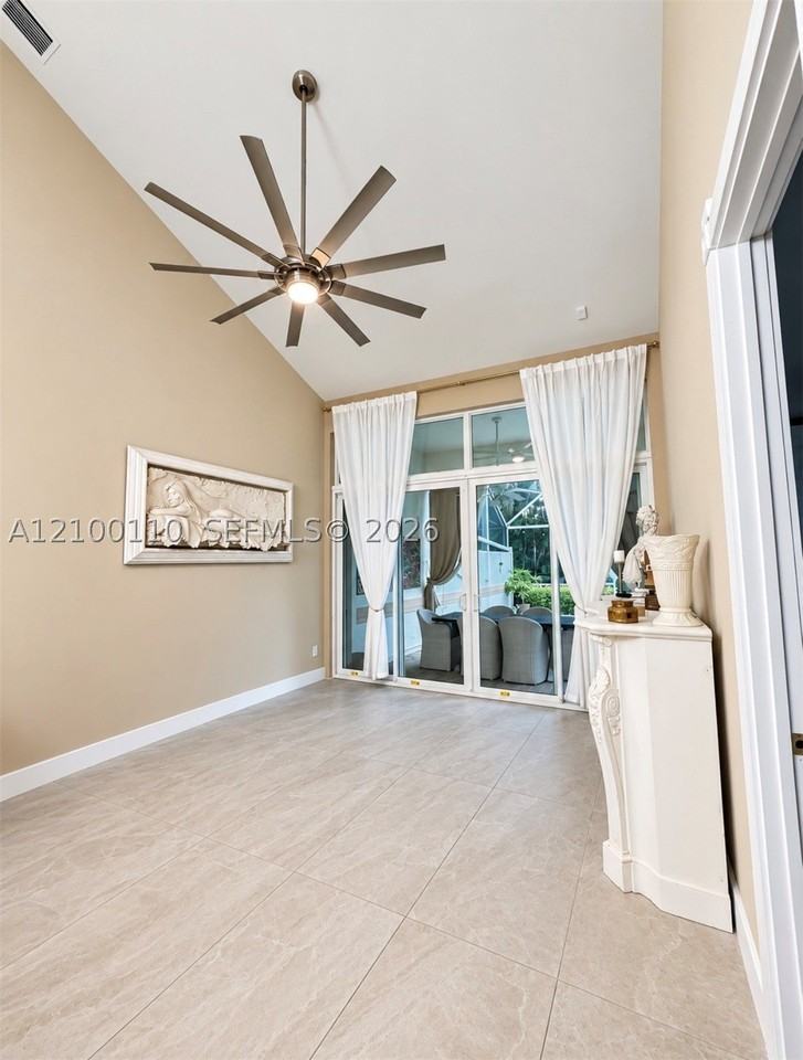 412 W Palm Aire Dr #412 - Photo 4 of 15