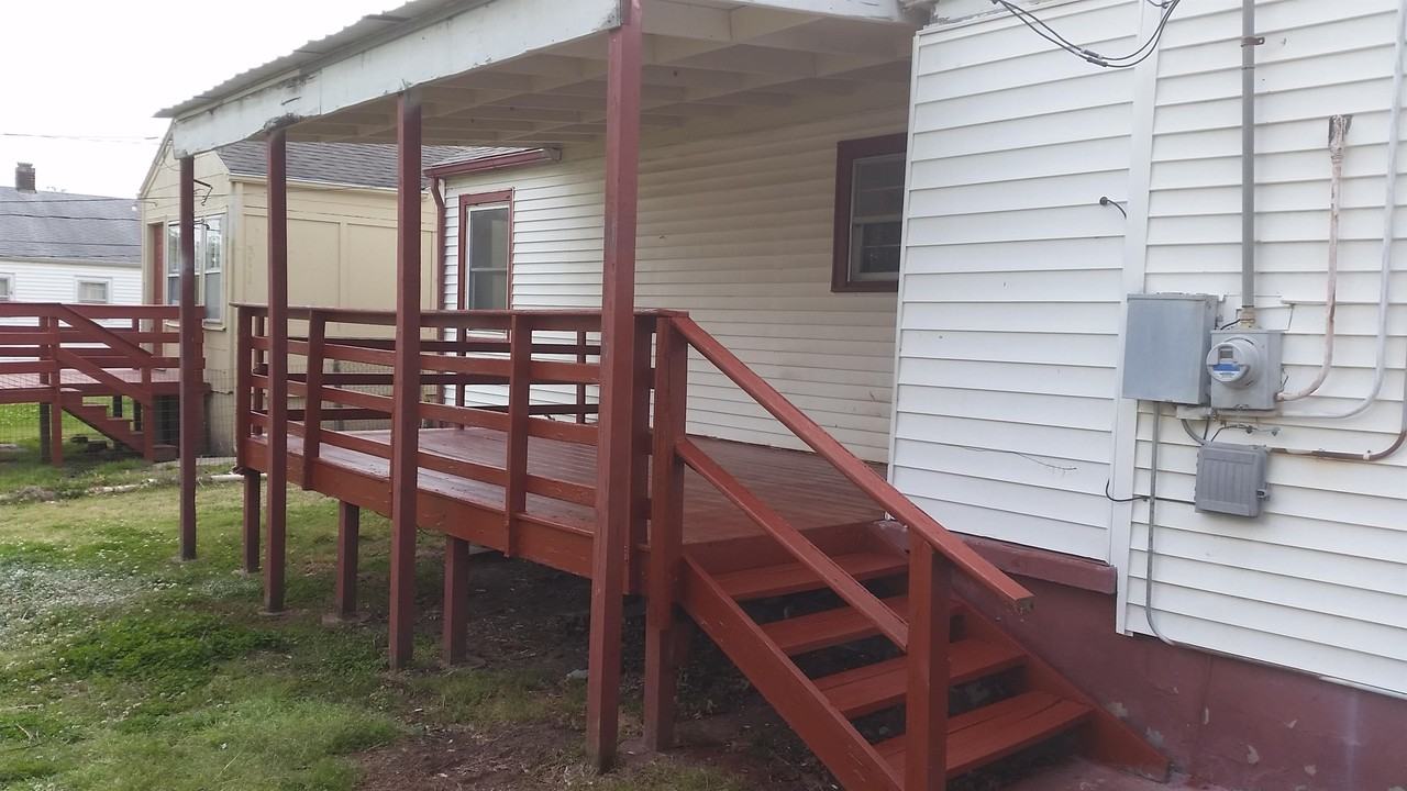 1528 S Maple Ave - Photo 5 of 12