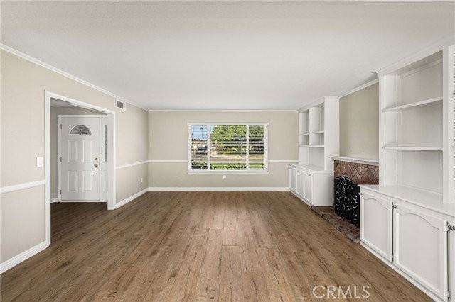 1046 E Chalynn Ave - Photo 4 of 8