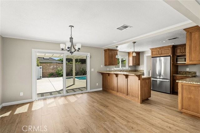1046 E Chalynn Ave - Photo 7 of 8
