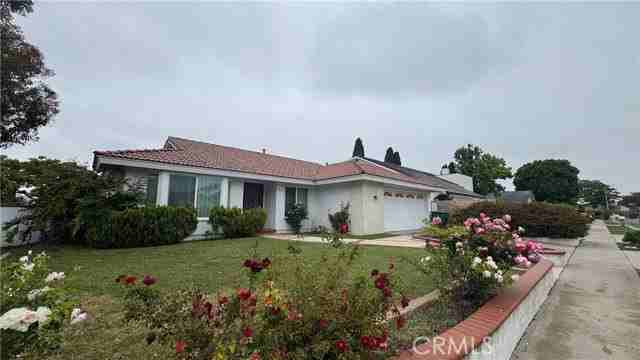 15451 Alsace Cir - Photo 2 of 8