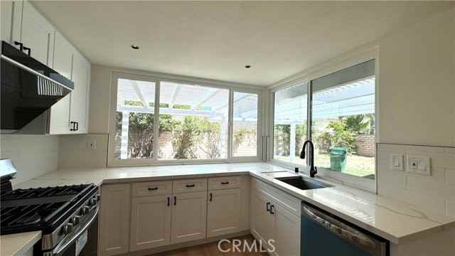 15451 Alsace Cir - Photo 3 of 8