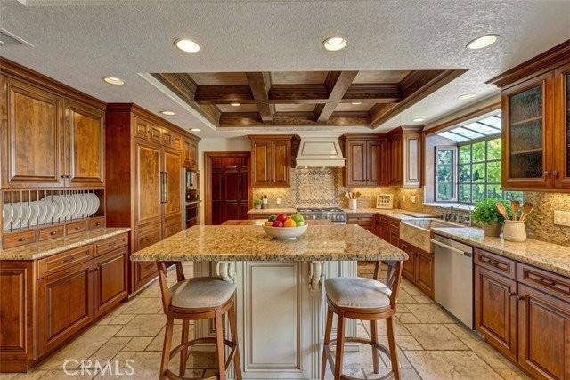 25871 Nellie Gail Rd - Photo 7 of 8