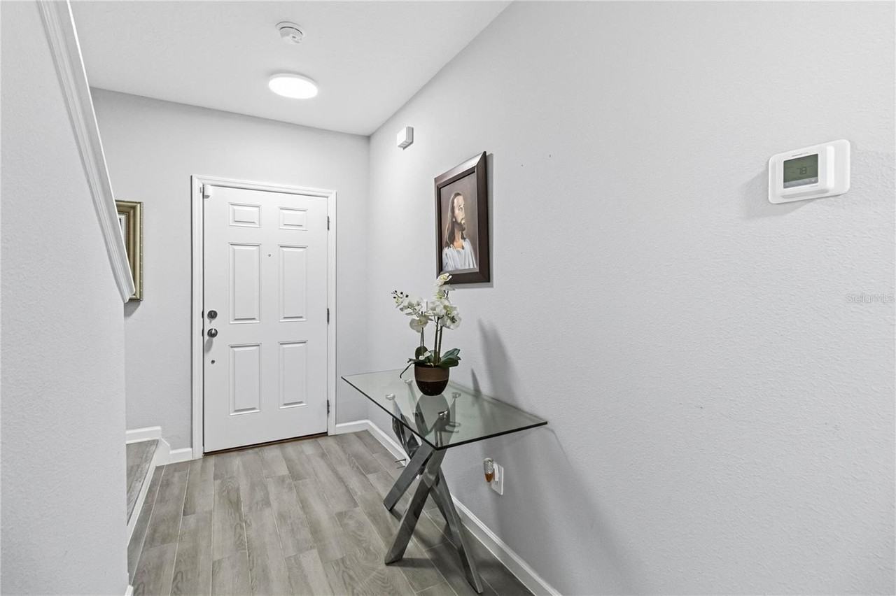 385 Cape Honeysuckle Pl - Photo 4 of 50