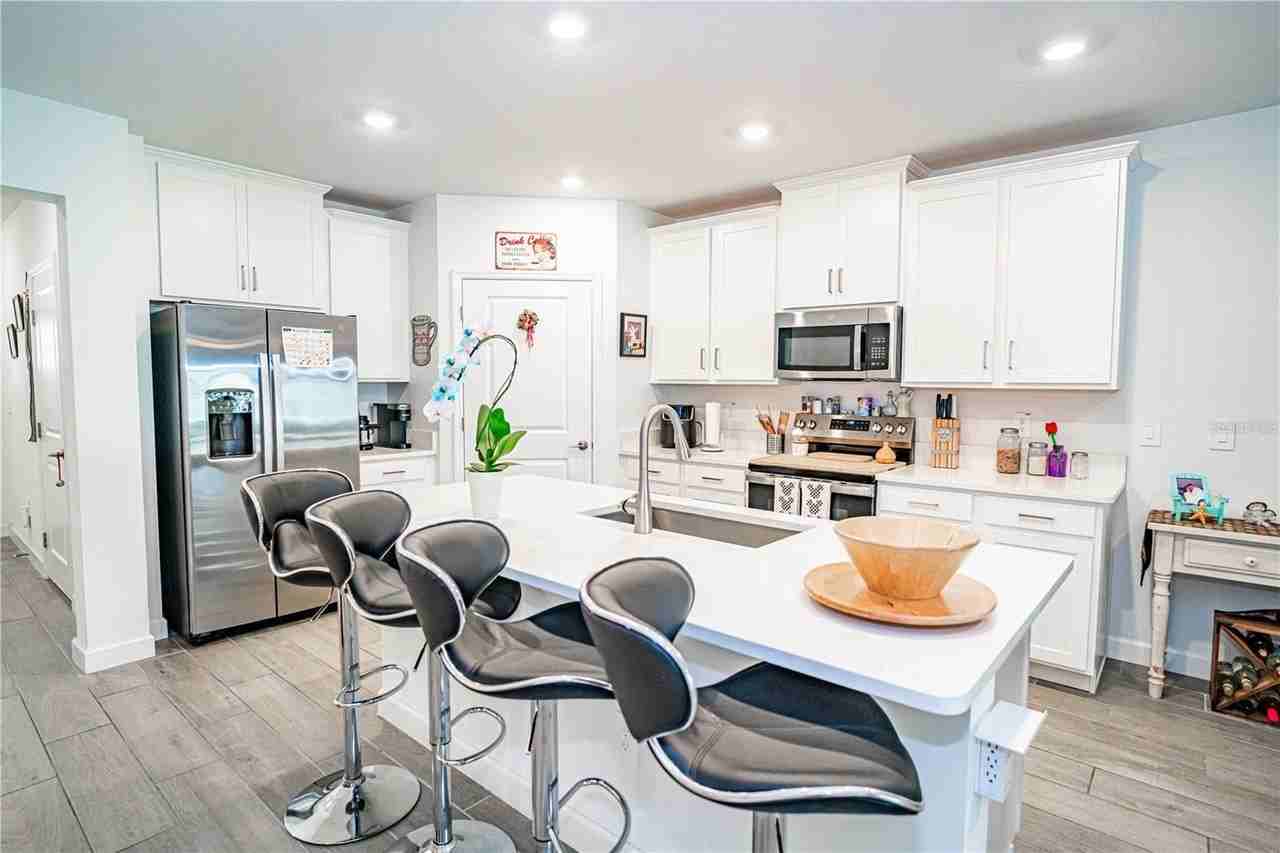 10857 Rustic Eve Ct - Photo 2 of 40
