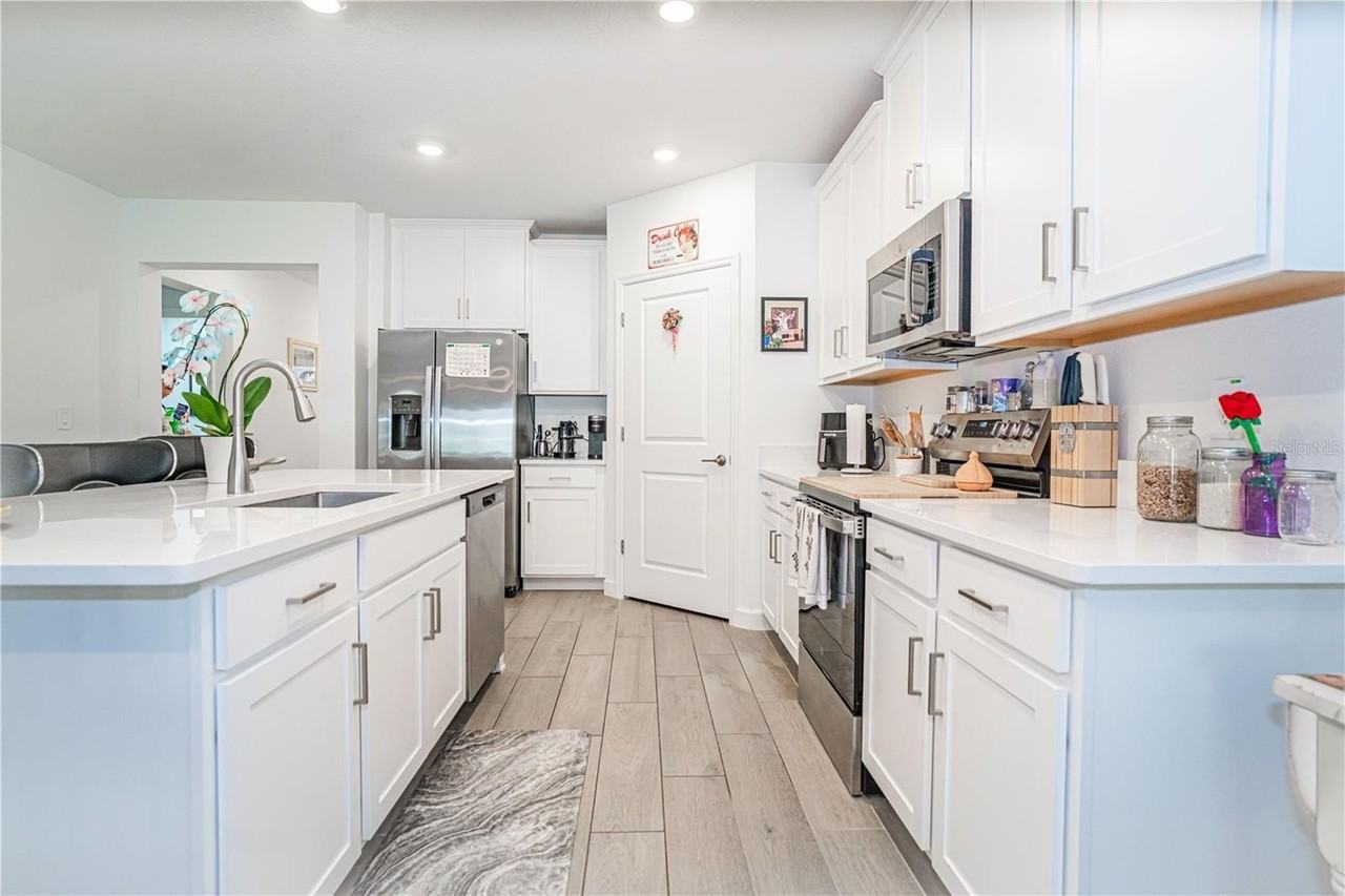 10857 Rustic Eve Ct - Photo 7 of 40