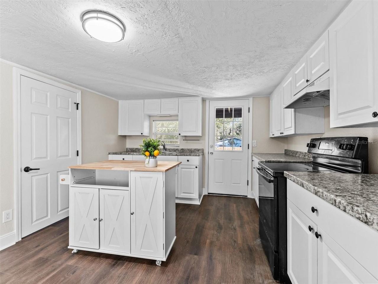 3622 E Mohawk Ave - Photo 6 of 19