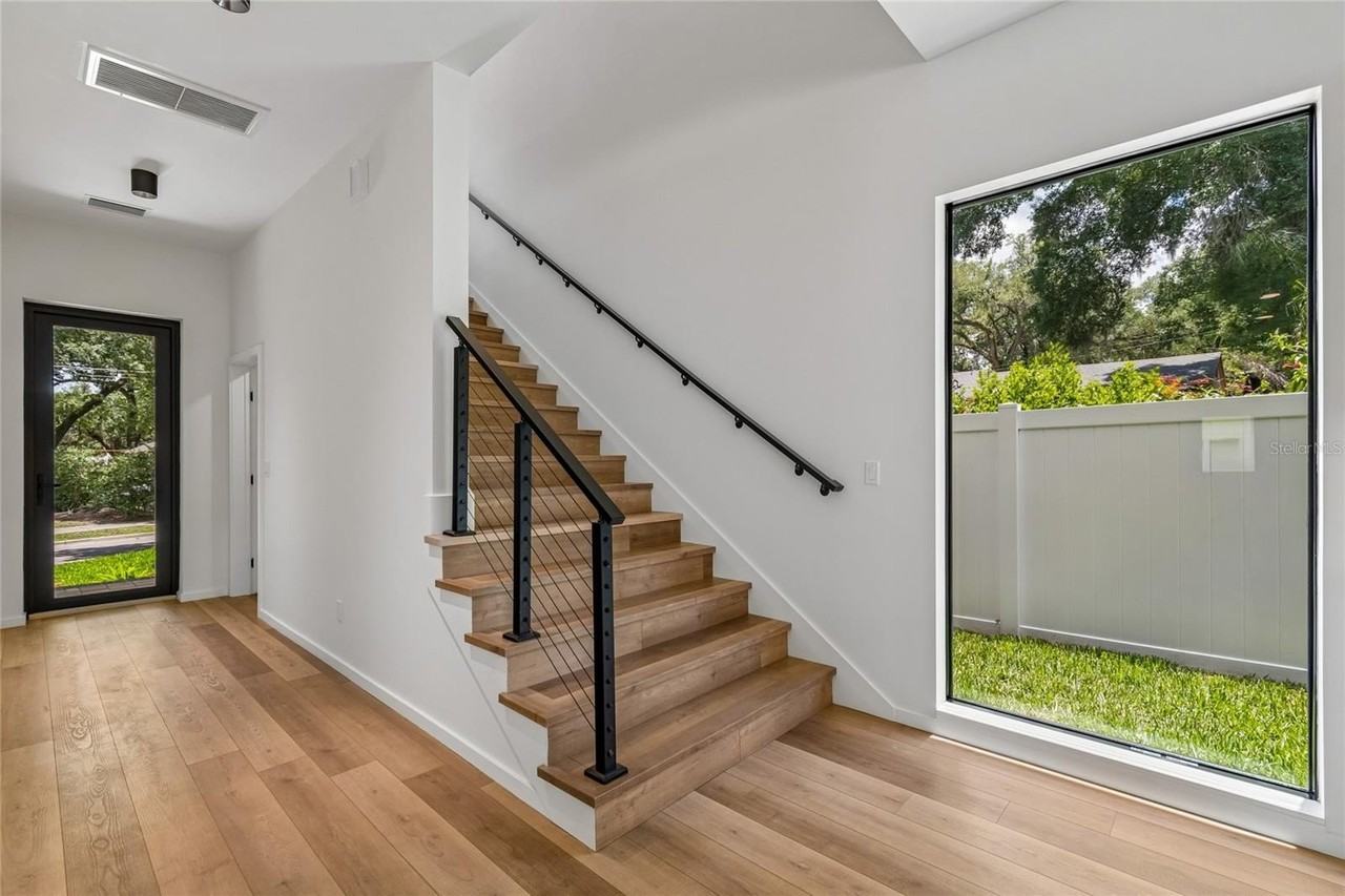 1305 Hilton Pl - Photo 7 of 49