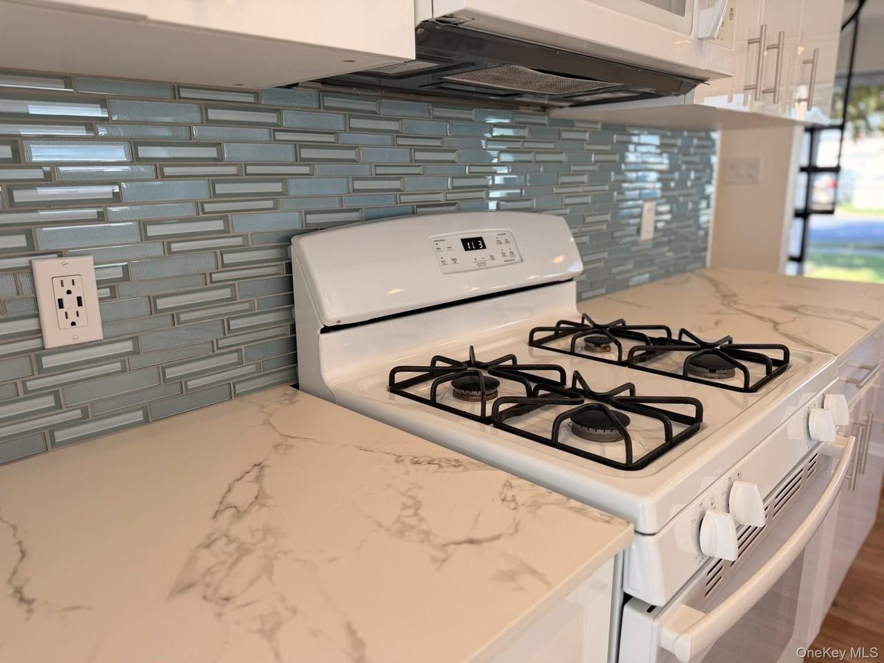 8 Michel Ave - Photo 6 of 38