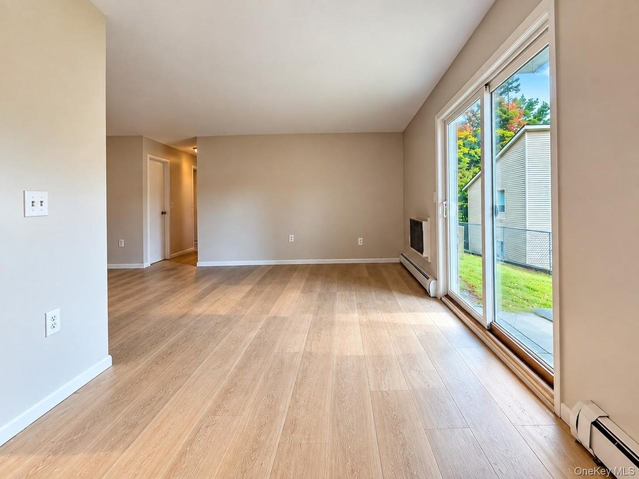326 Concord Ln - Photo 4 of 12