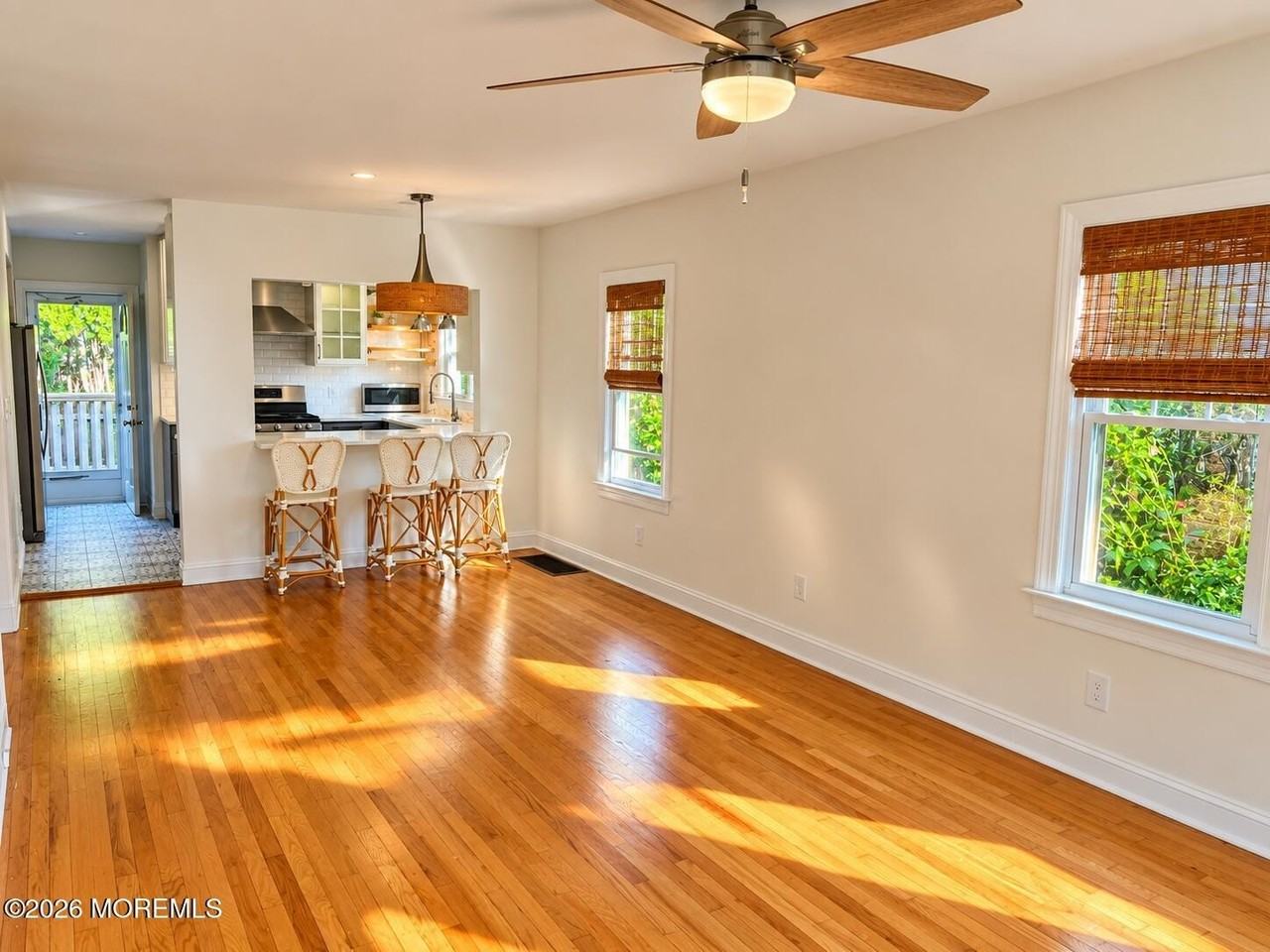 36 Tower Hill Ave - Photo 3 of 10