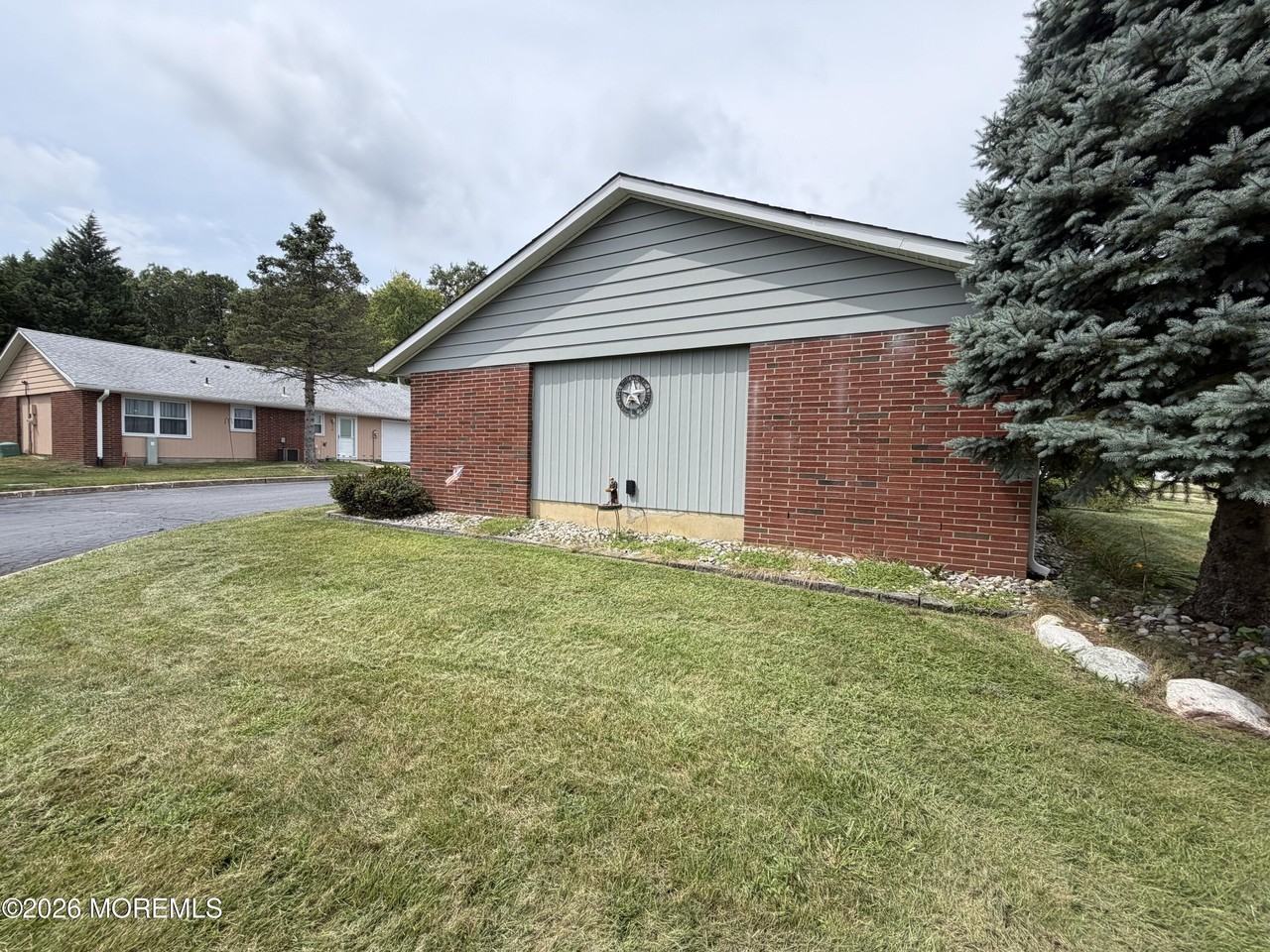 572A Sheffield Ct - Photo 5 of 37