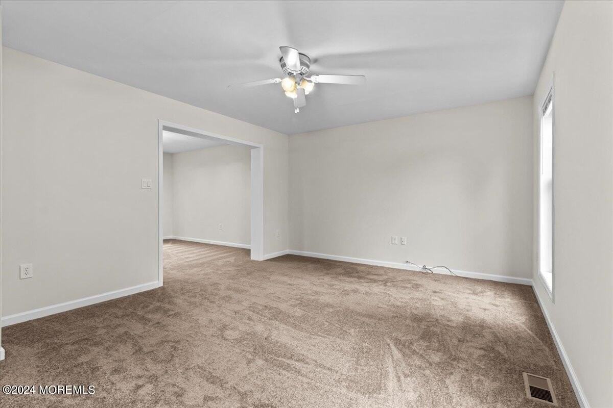 415 Dover Rd - Photo 2 of 31
