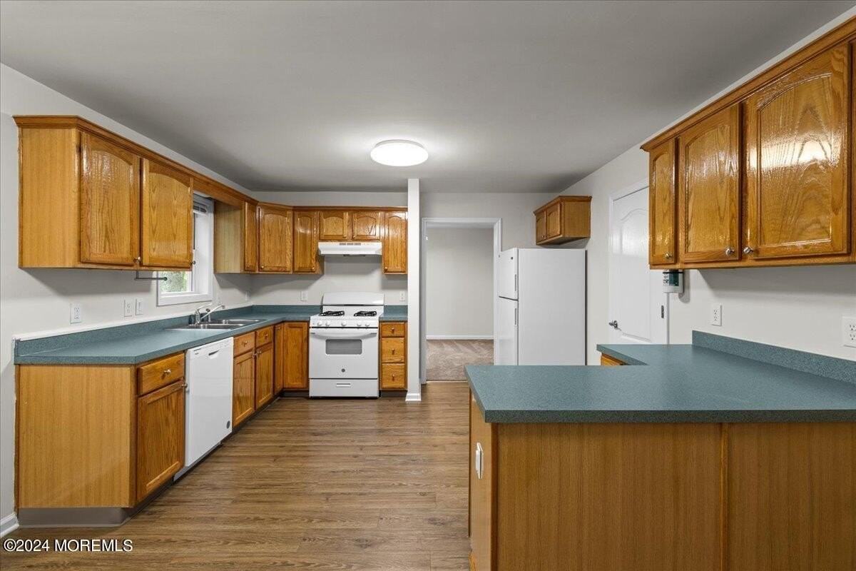 415 Dover Rd - Photo 6 of 31