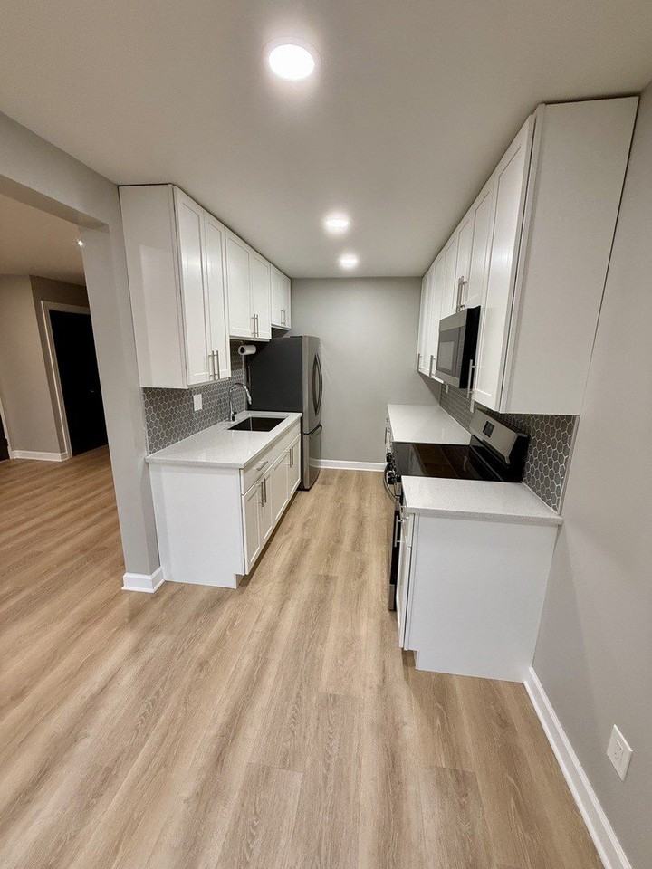 405 E Reed St #3 - Photo 4 of 10
