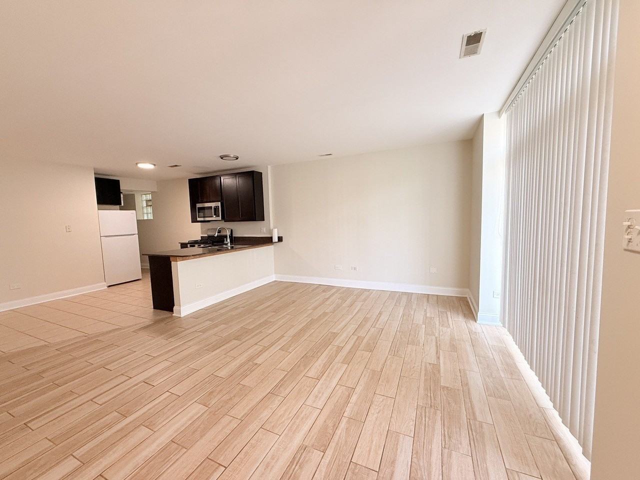 2731 W Polk St #1 - Photo 7 of 24