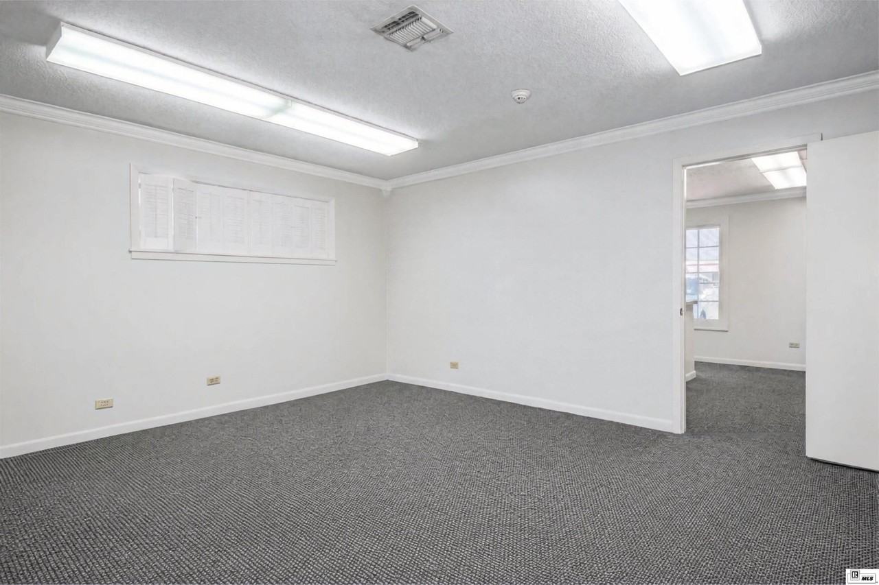1810 Auburn Ave - Photo 7 of 14