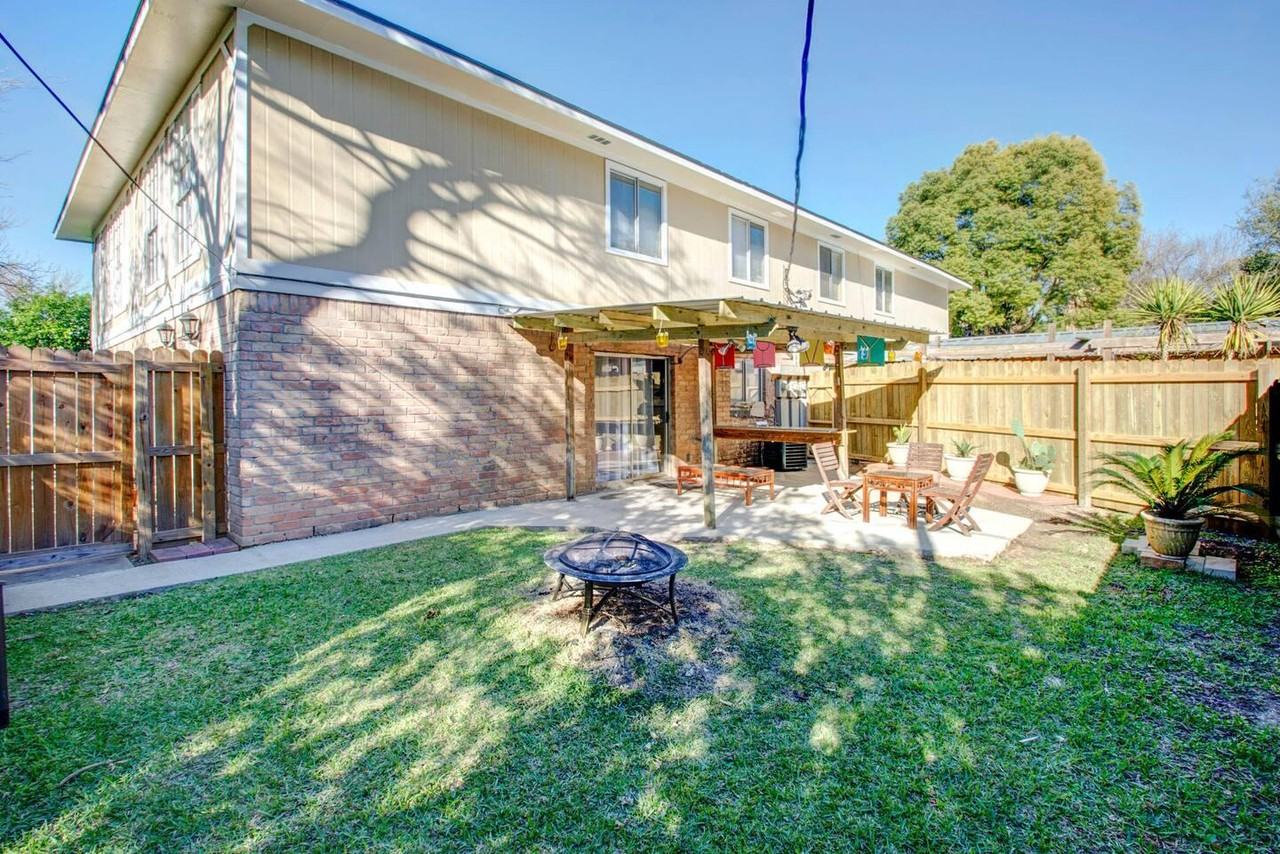 Carousel Ln - Photo 6 of 14