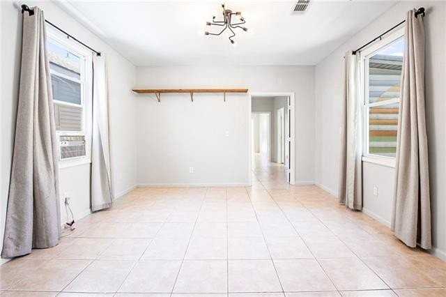 2654 Myrtle St - Photo 7 of 17