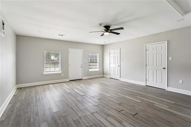 1307 Admiral Nelson Dr - Photo 3 of 20